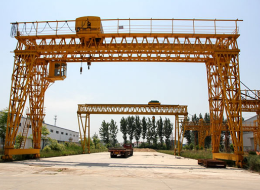 雙主梁門式起重機(jī) 雙主梁門式起重機(jī)
